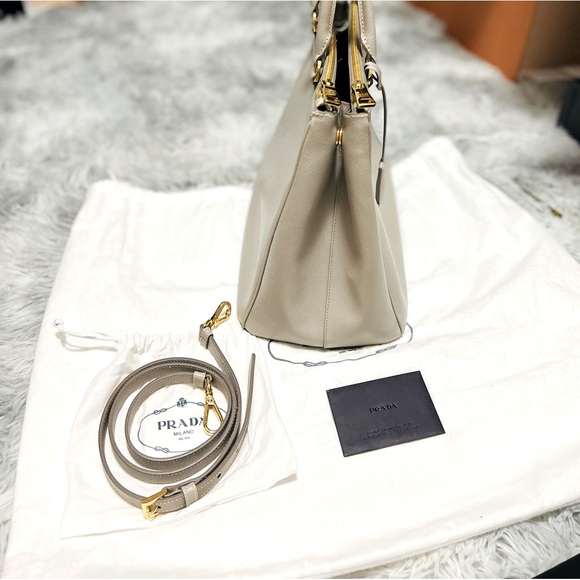 Large Prada Galleria Saffiano leather bag - Picture 9 of 14